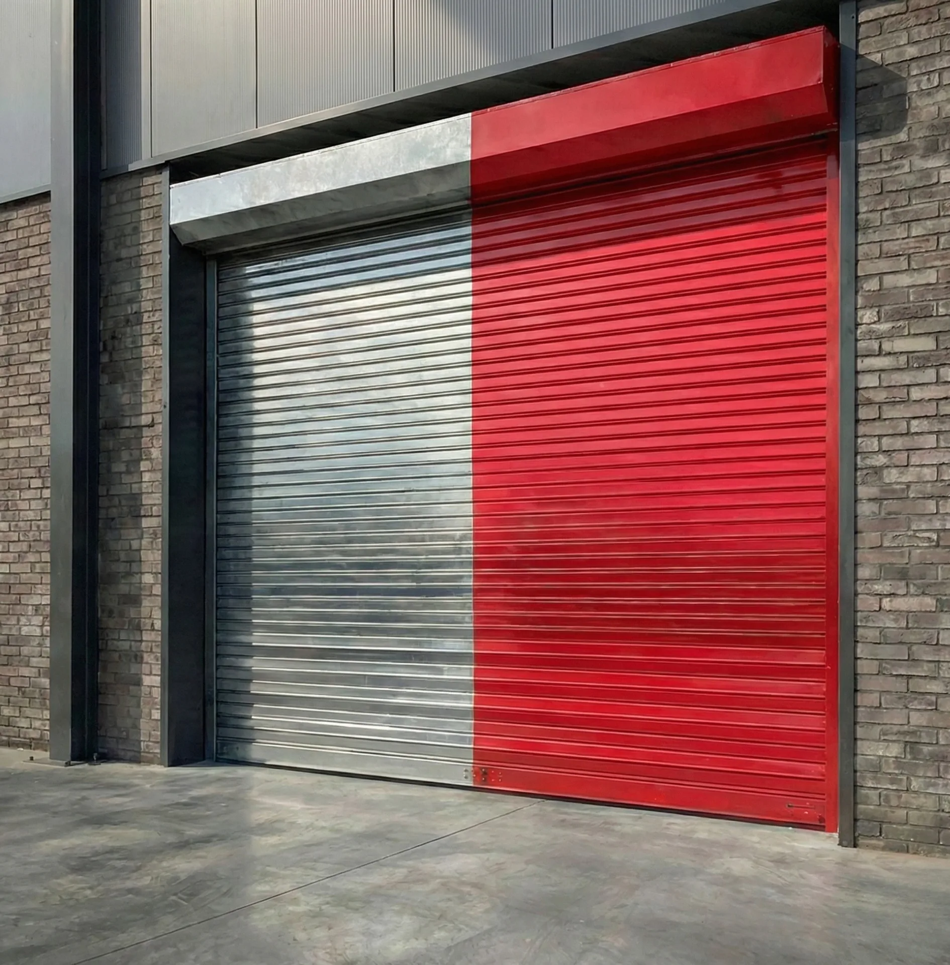 Fabrication Sur-Mesure rideau metallique sur-mesure Grossoeuvre